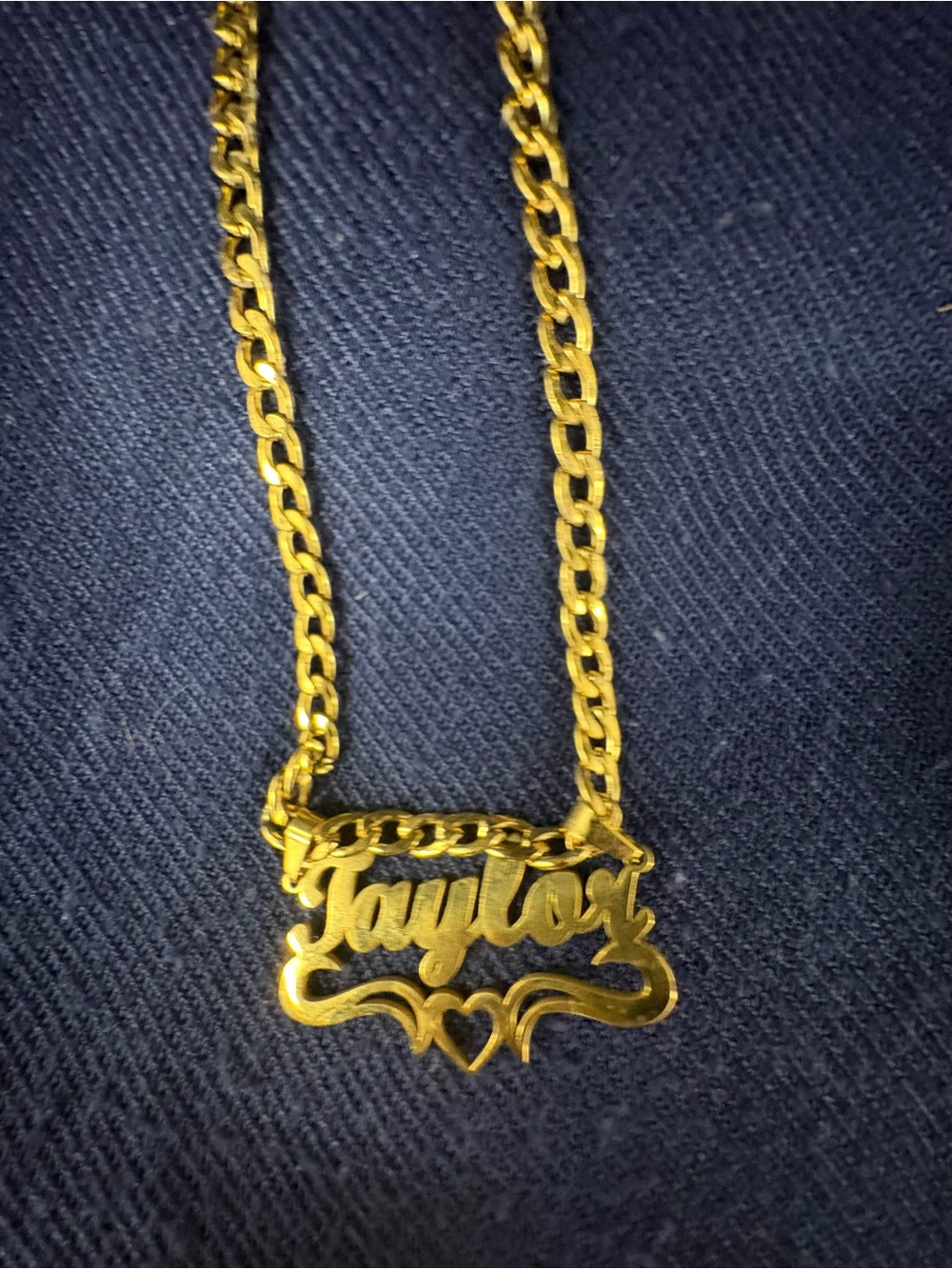 Gold Tone Name Necklace 'Taylor' with Heart Pendant on Curb Chain